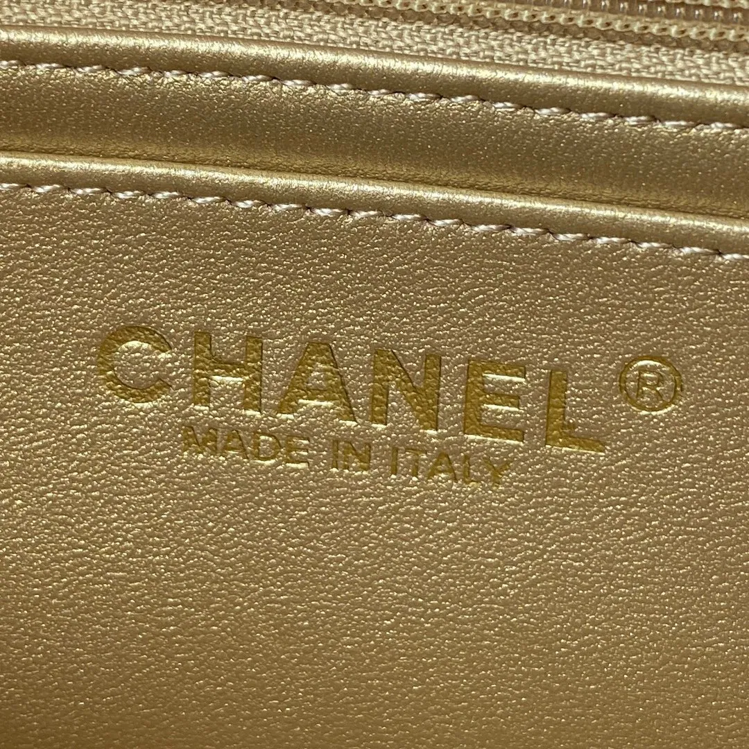 Chanel mini flap bag — image 8
