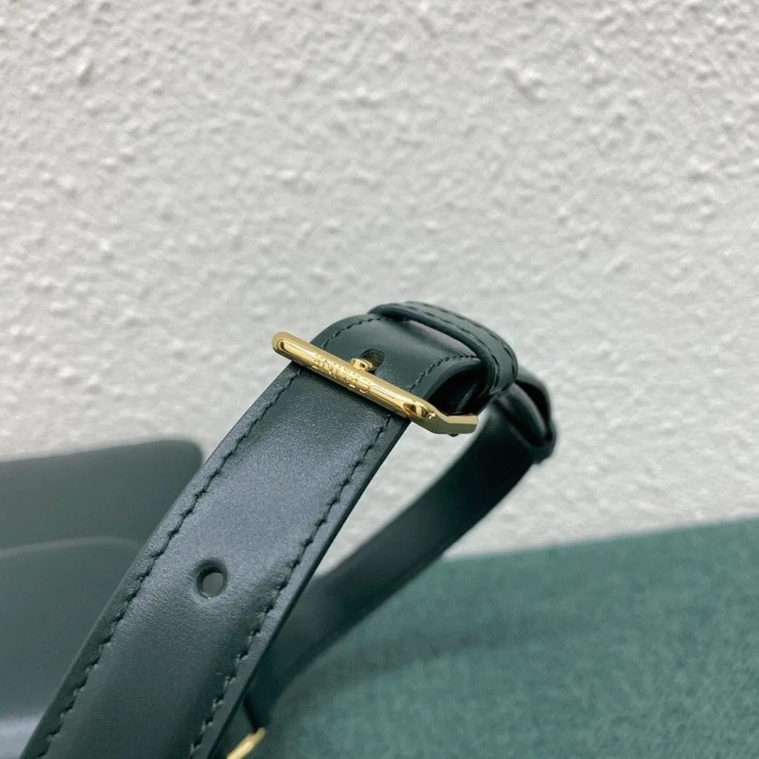 Amazone Color Celine Triomphe Large Knockoff Bag — image 7