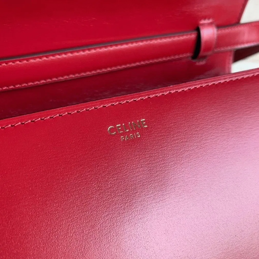 Top Quality Celine Classic Box Medium Bag In Red — image 2