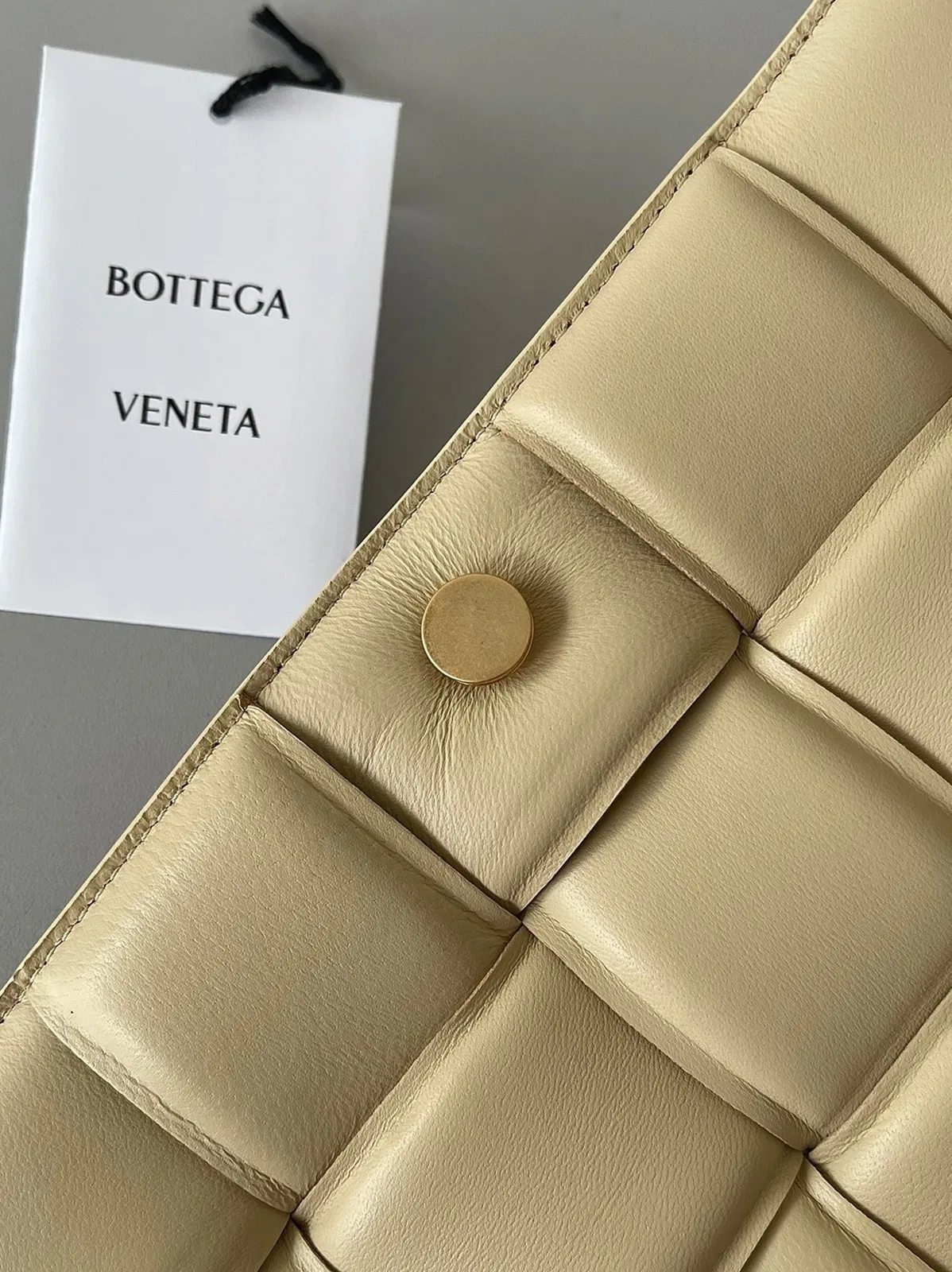 Top Quality Knockoff Bottega Veneta Padded Cassette Bag In Porridge — image 8