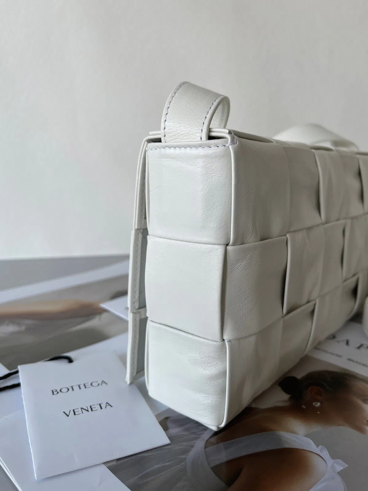 Top Quality Bottega Veneta Cassette Bag In White — image 2