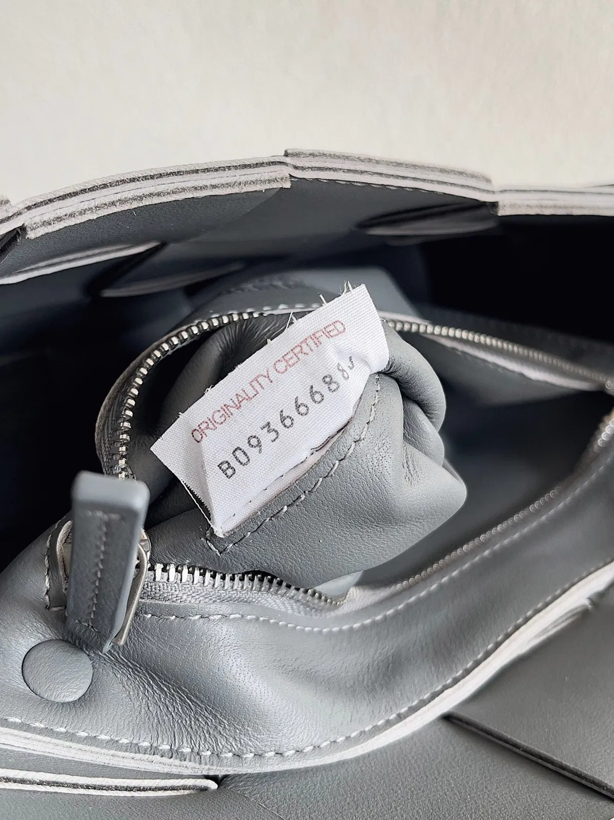 Top Quality Bottega Veneta Cassett Bag In Thunder — image 6