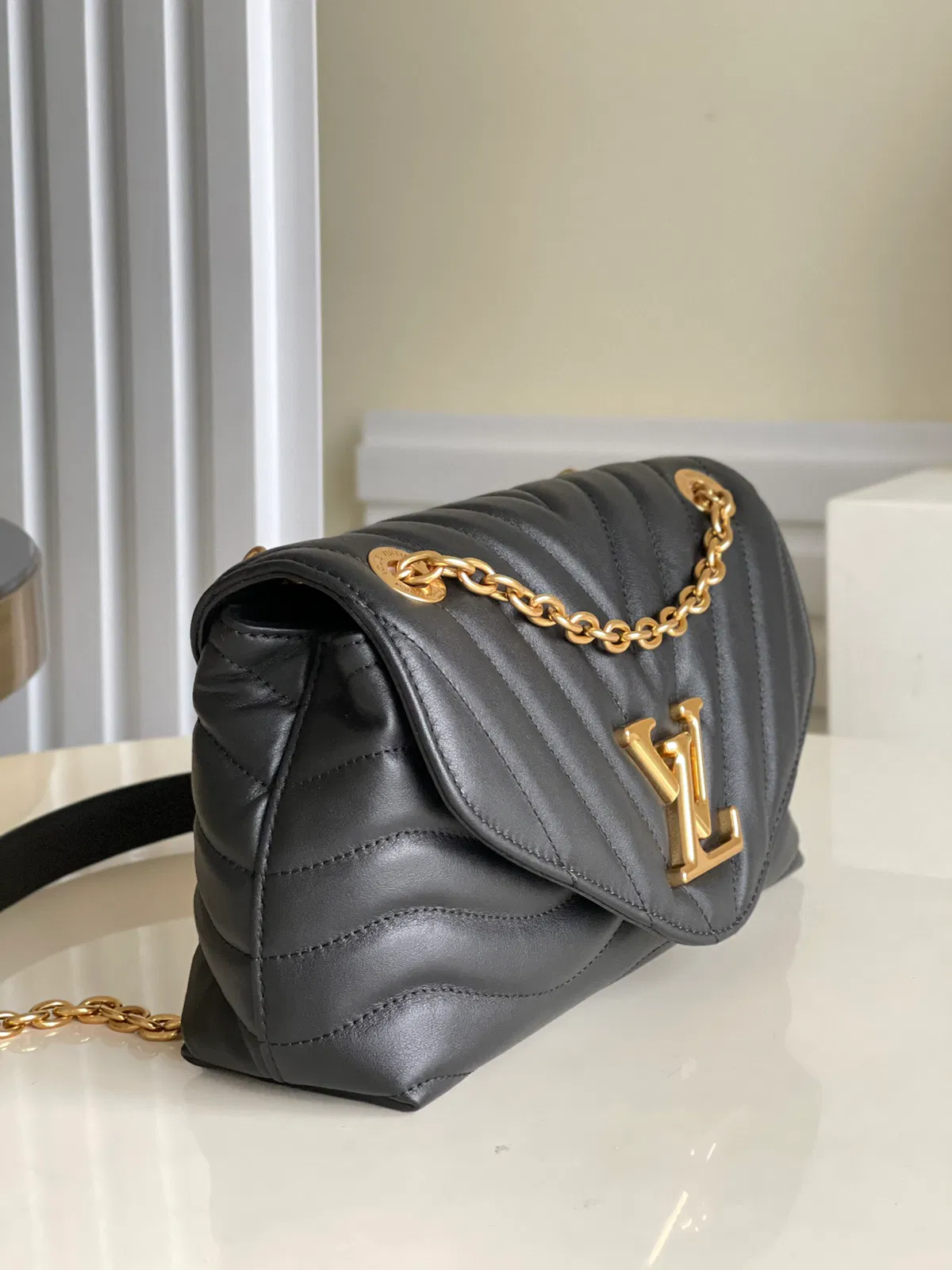 LV NEW WAVE CHAIN BAG — image 3