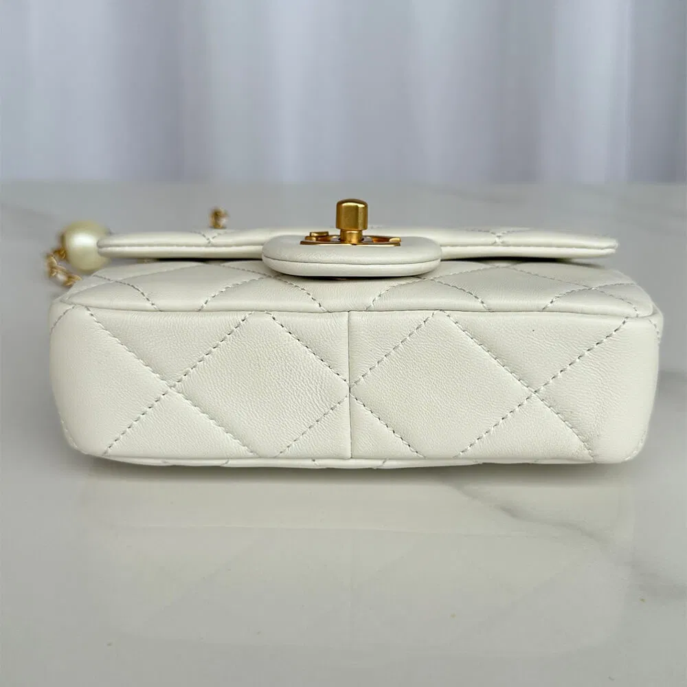 Chanel MINI FLAP BAG — image 4