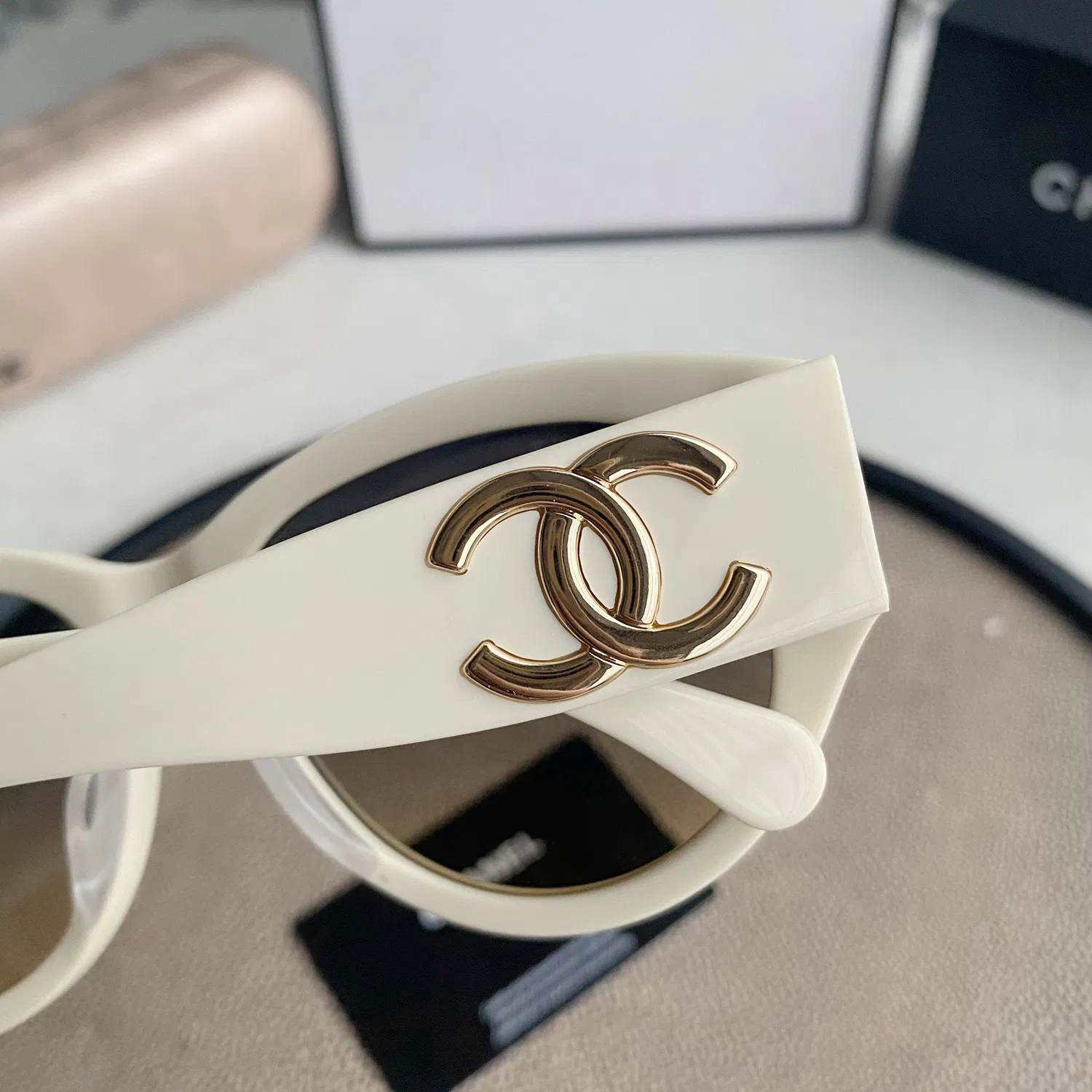 Vintage chanel sunglasses — image 3