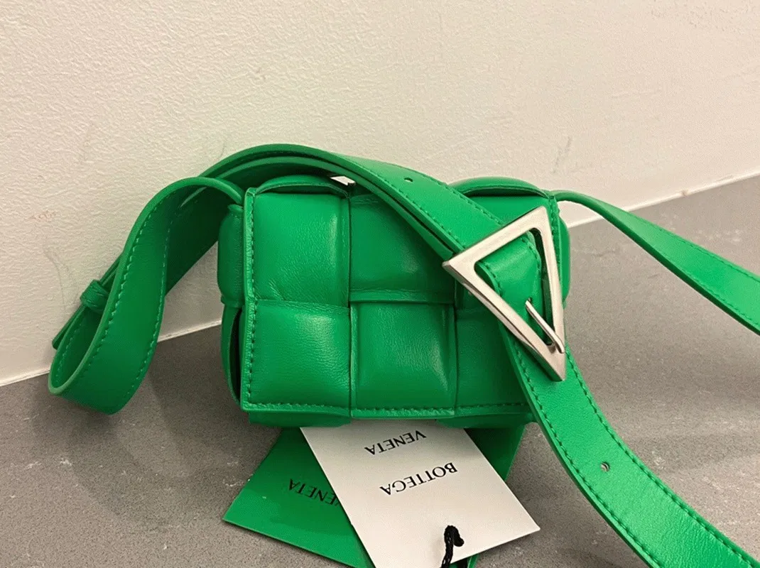 Top Quality Knockoff Bottega Veneta Candy Padded Cassette Bag In Parakeet — image 2