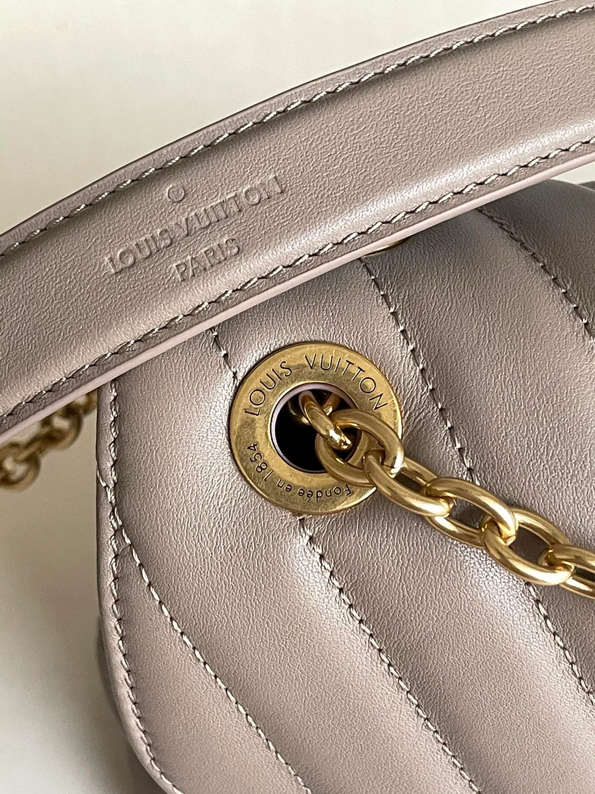 LV NEW WAVE CHAIN BAG — image 6