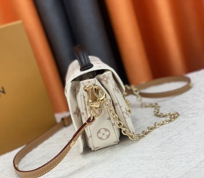 Louis Vuitton Monogram Dune Canvas Metis East West Pochette — image 5