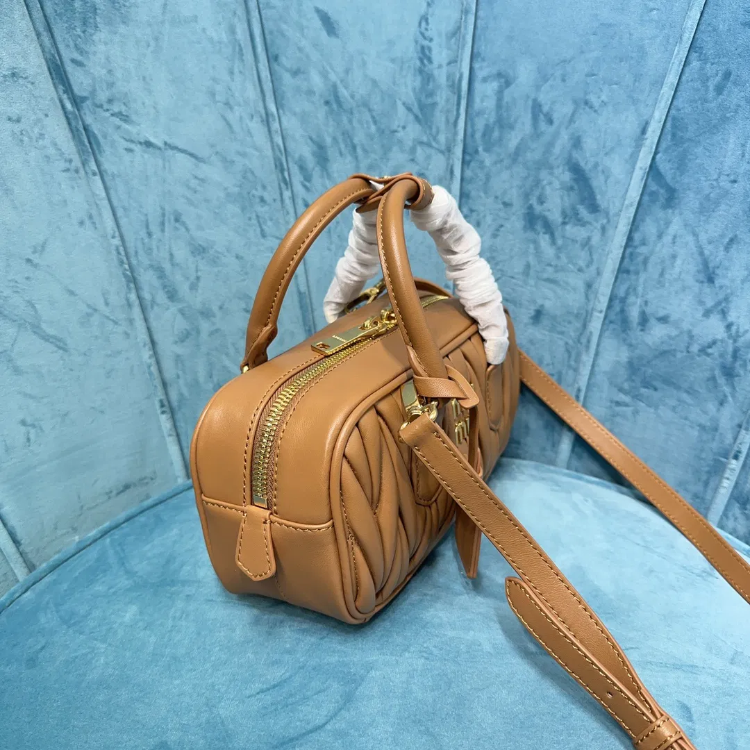 Matelassé Soft bag — image 9