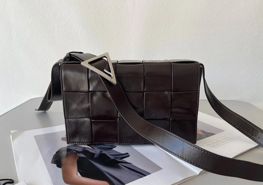 Top Quality Bottega Veneta Cassette Bag In Fondant — image 4