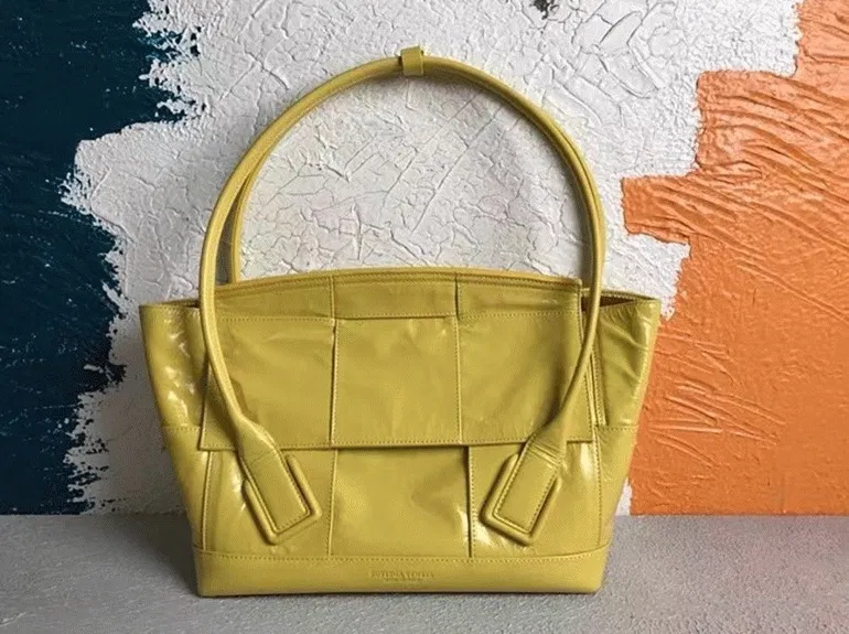 Top Quality Bottega Veneta Arco Medium Bag In Yellow Intrecciato Leather — image 9
