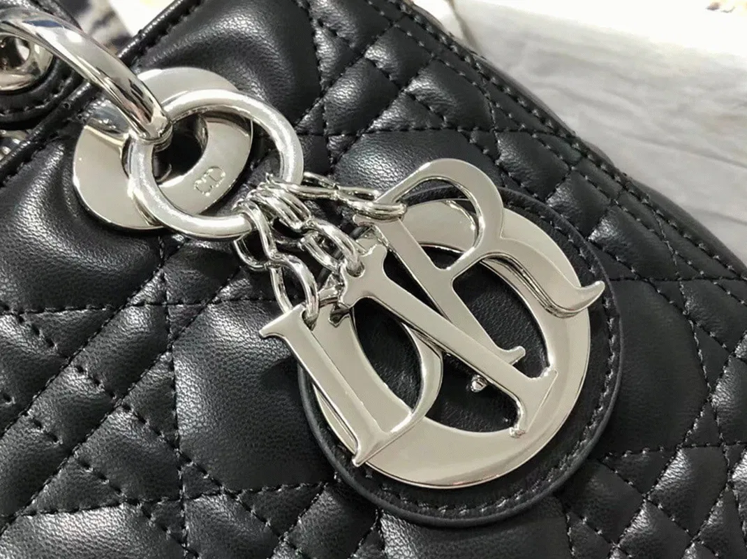 Dior Lady Dior Medium Bag in Noir — image 4