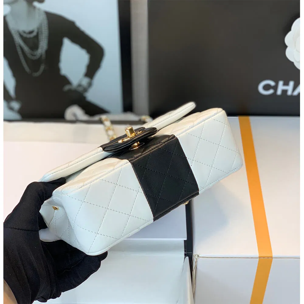CHANEL MINI FLAP BAG — image 3