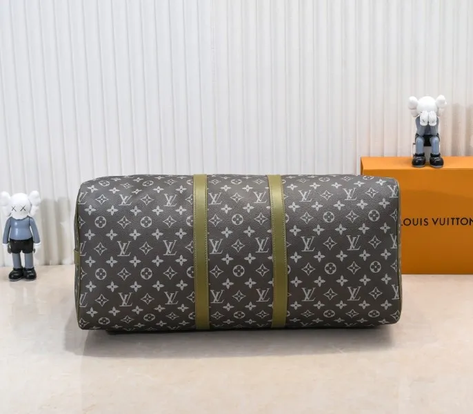 LV Monogram Gradient Canvas Keepall Bandouliere 55 In Khaki Green — image 4