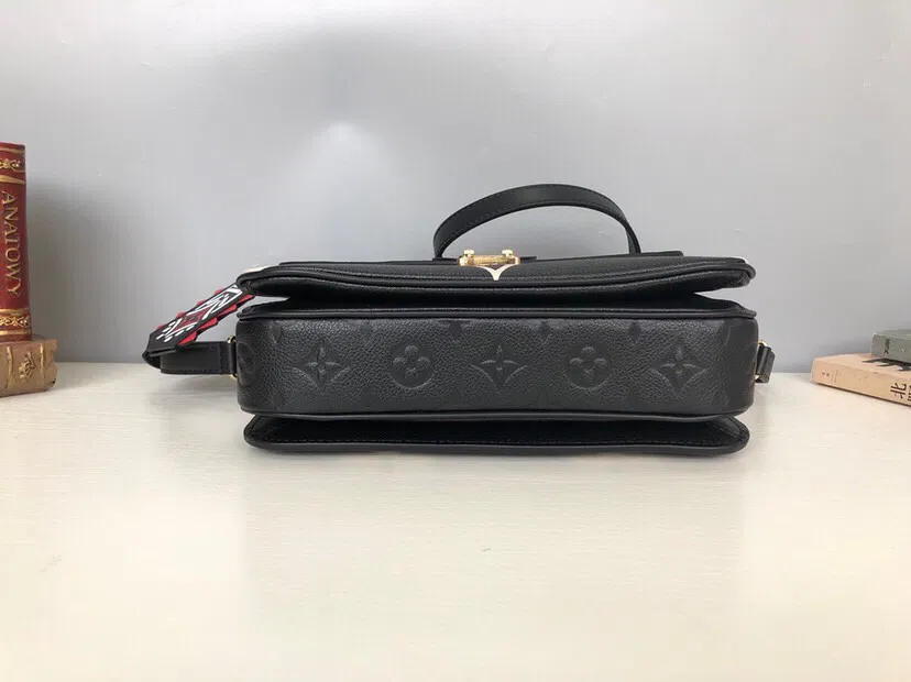 LV CRAFTY POCHETTE MÉTIS — image 8
