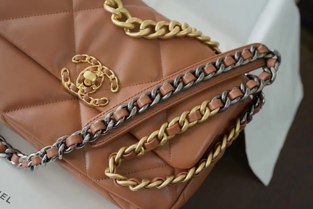 Chanel 19 small in caramel — image 6