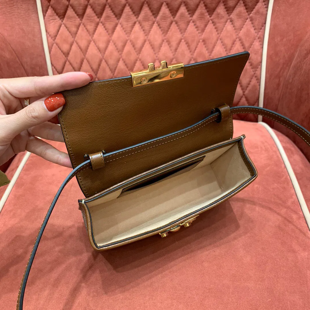 Gucc1 padlock bag — image 6