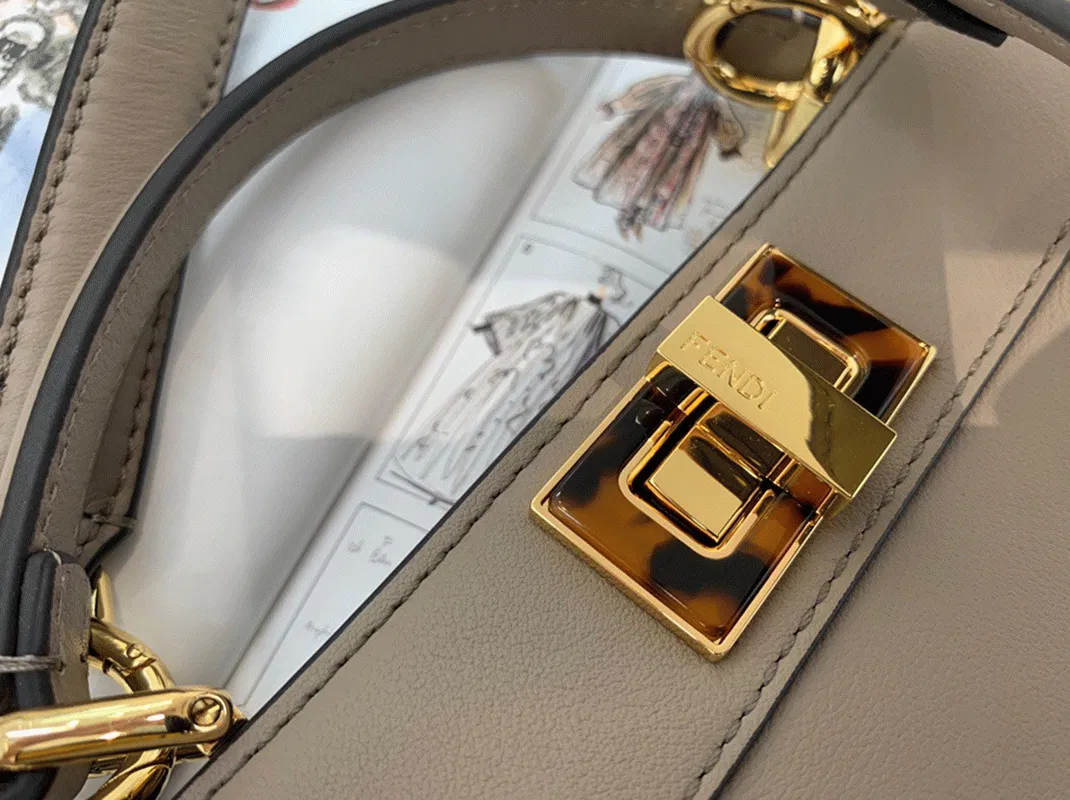 Grey Calfskin Fendi Peekaboo ISeeU Small Imitation Bag — image 3