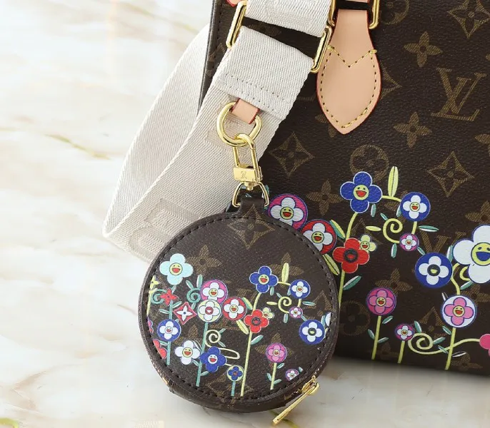 X TM Monogram Canvas Onthego PM — image 8