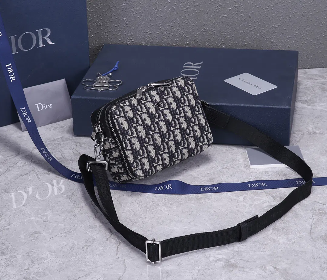 Dior Men’s Shoulder bag — image 2