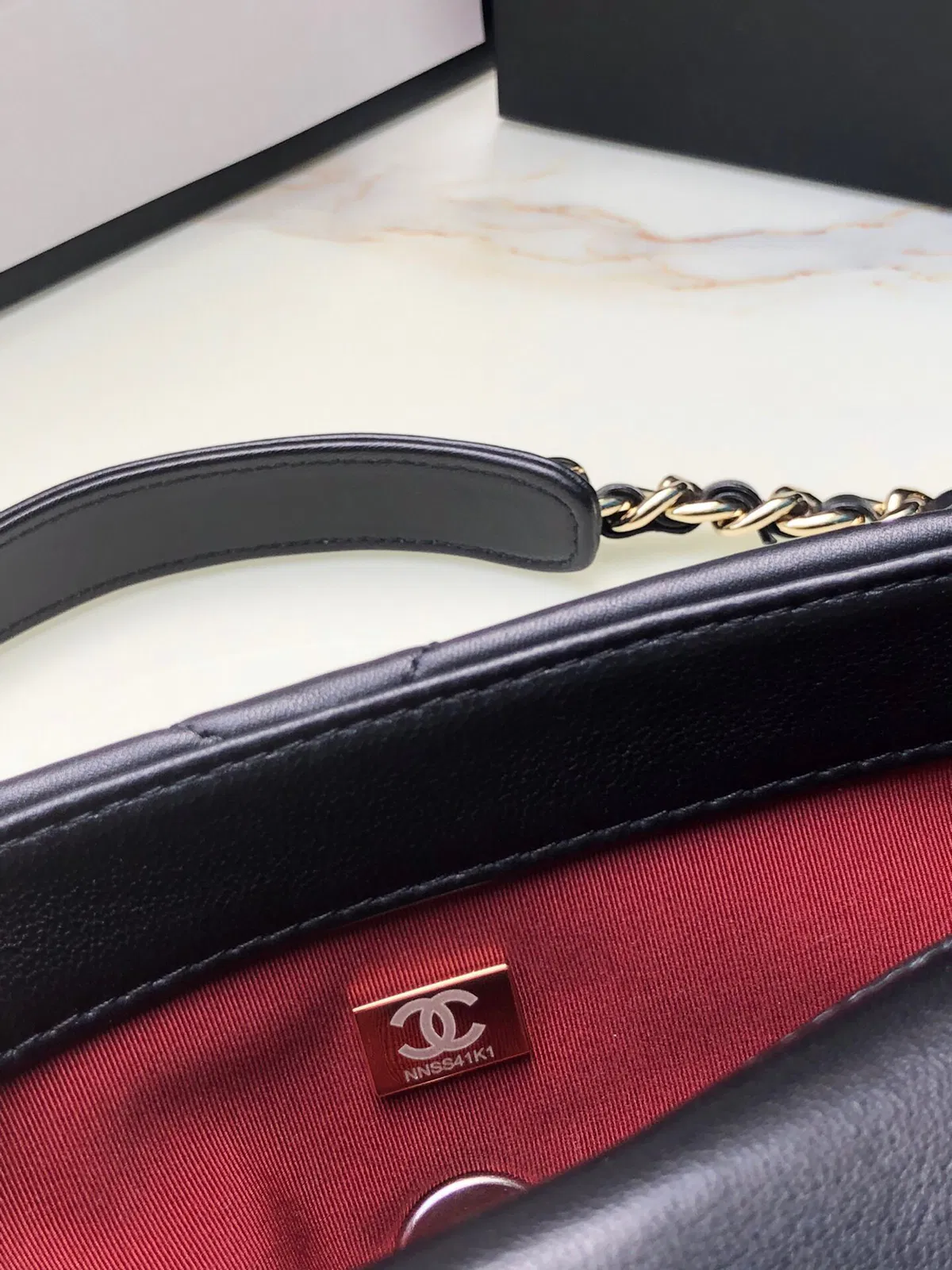 Chanel 19 small — image 9