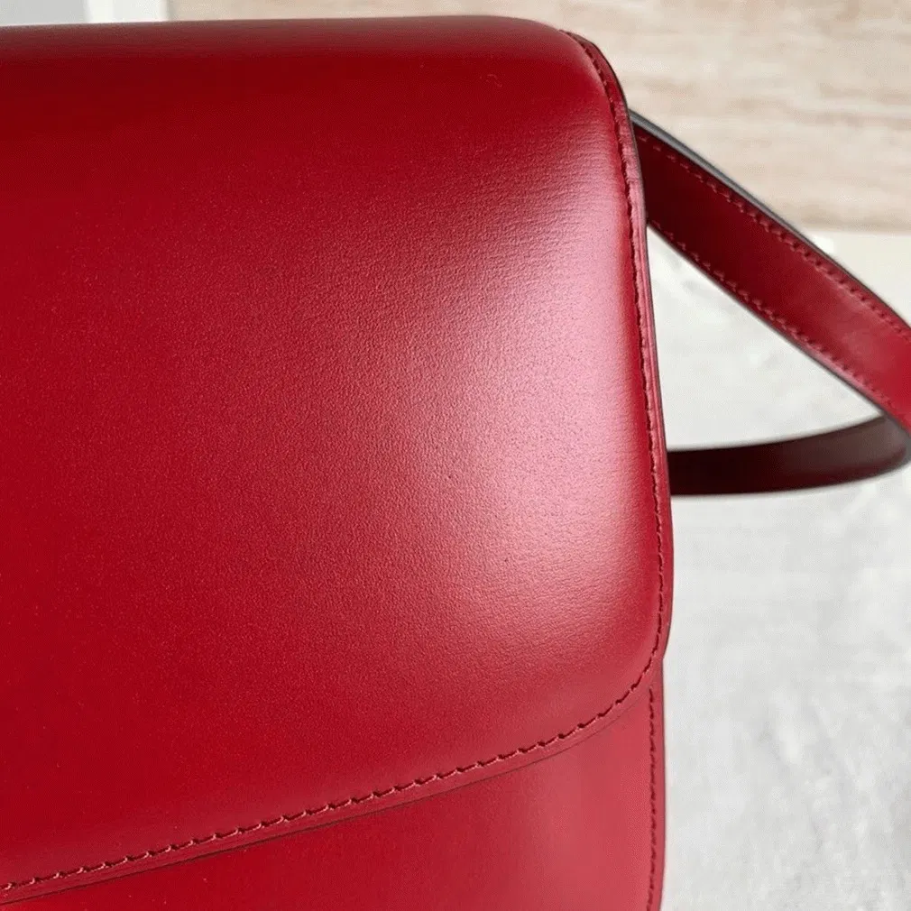 Top Quality Celine Classic Box Medium Bag In Red — image 8
