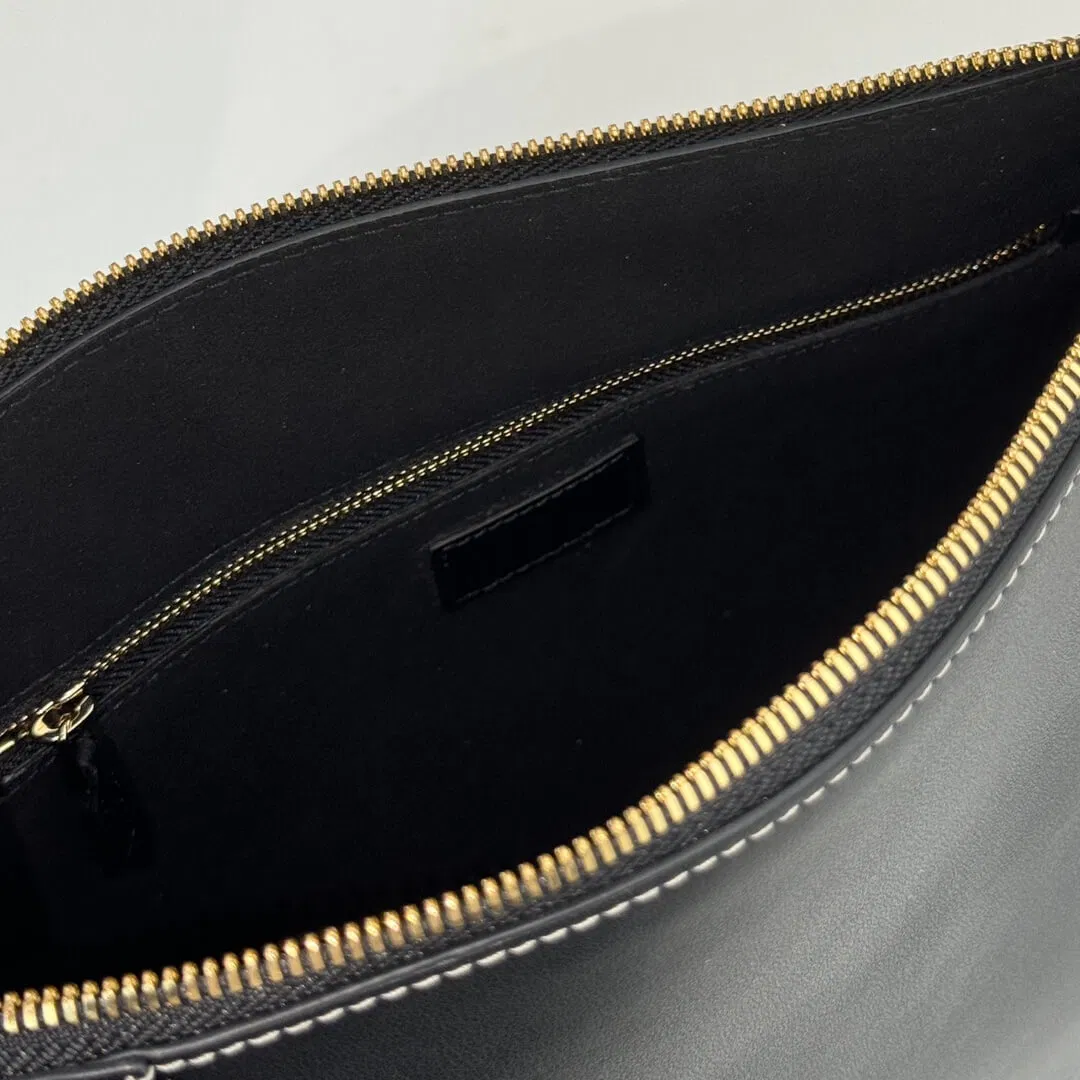 GG Emblem medium shoulder bag — image 7