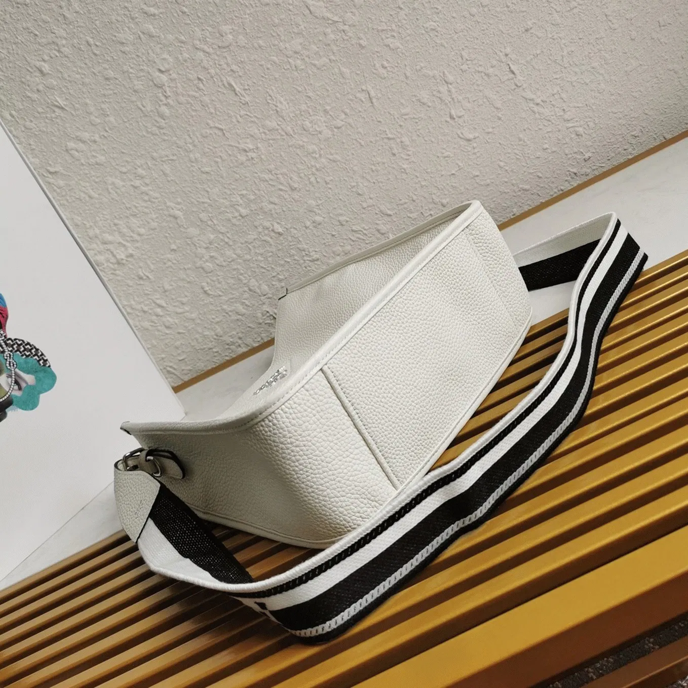 Prada Hobo Bag Knockoff in White — image 5