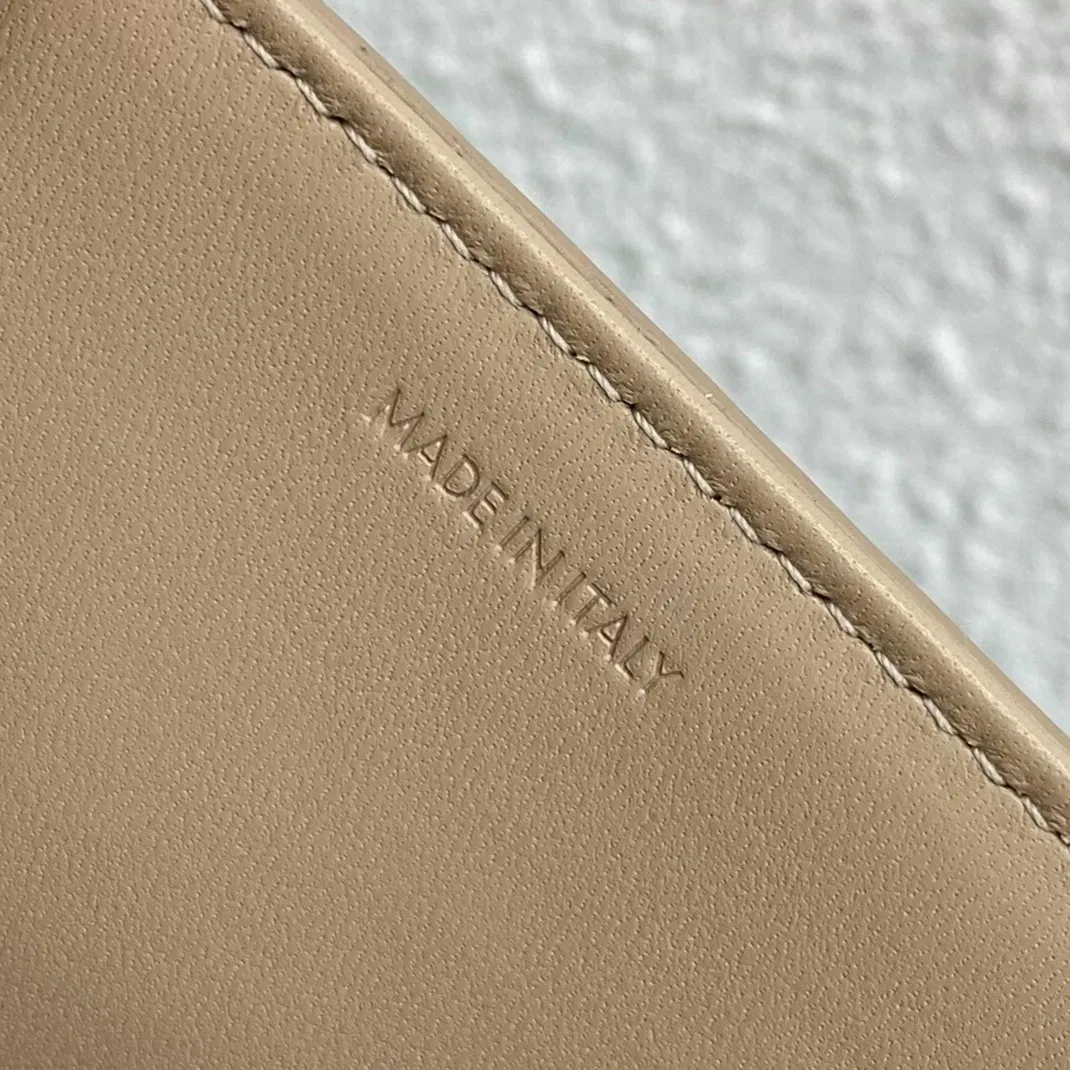 Top Quality Imitation Celine Triomphe Medium Bag In Nude — image 9