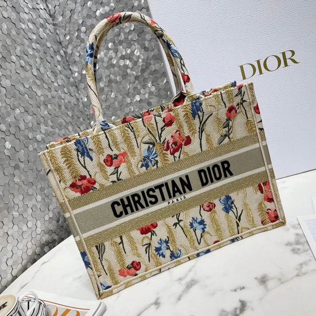 Dior Medium Book Tote Bag in Hibiscus Metallic Thread Embroidery — image 3