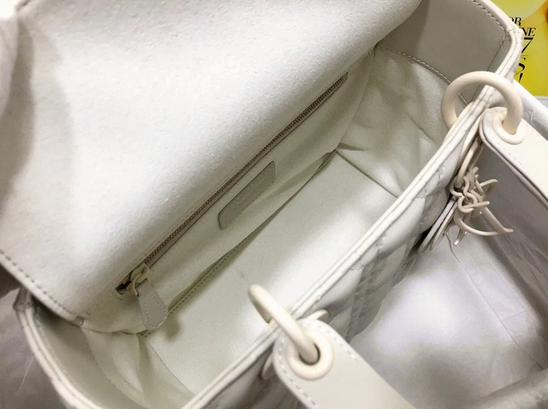 Dior Lady Dior Medium Bag Knockoff in White — image 7