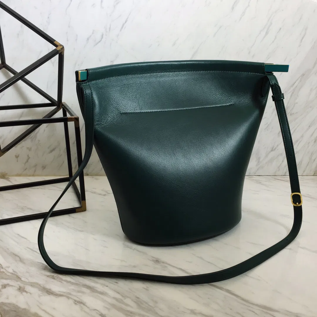 SANGLE BUCKET — image 4