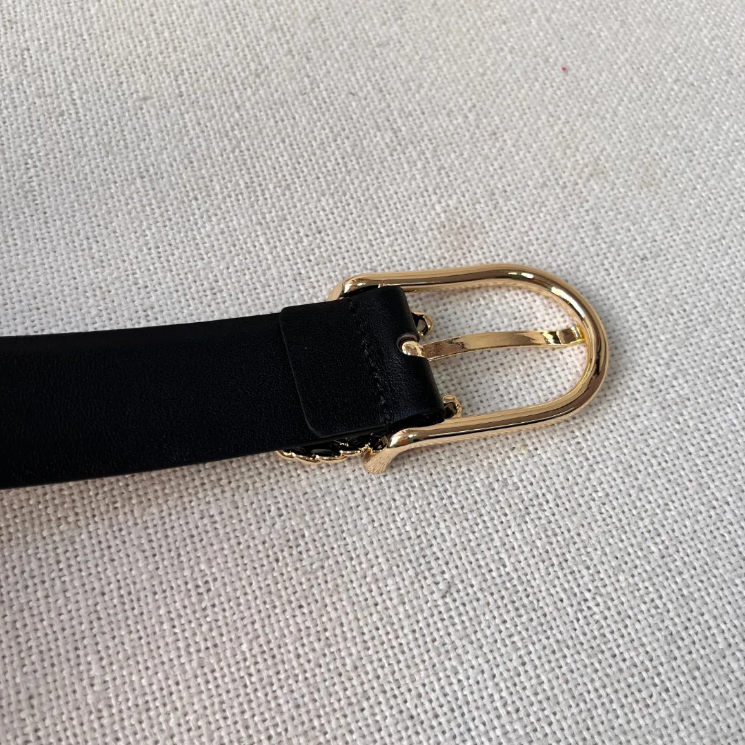Chanel casual style leather logo belts — image 8