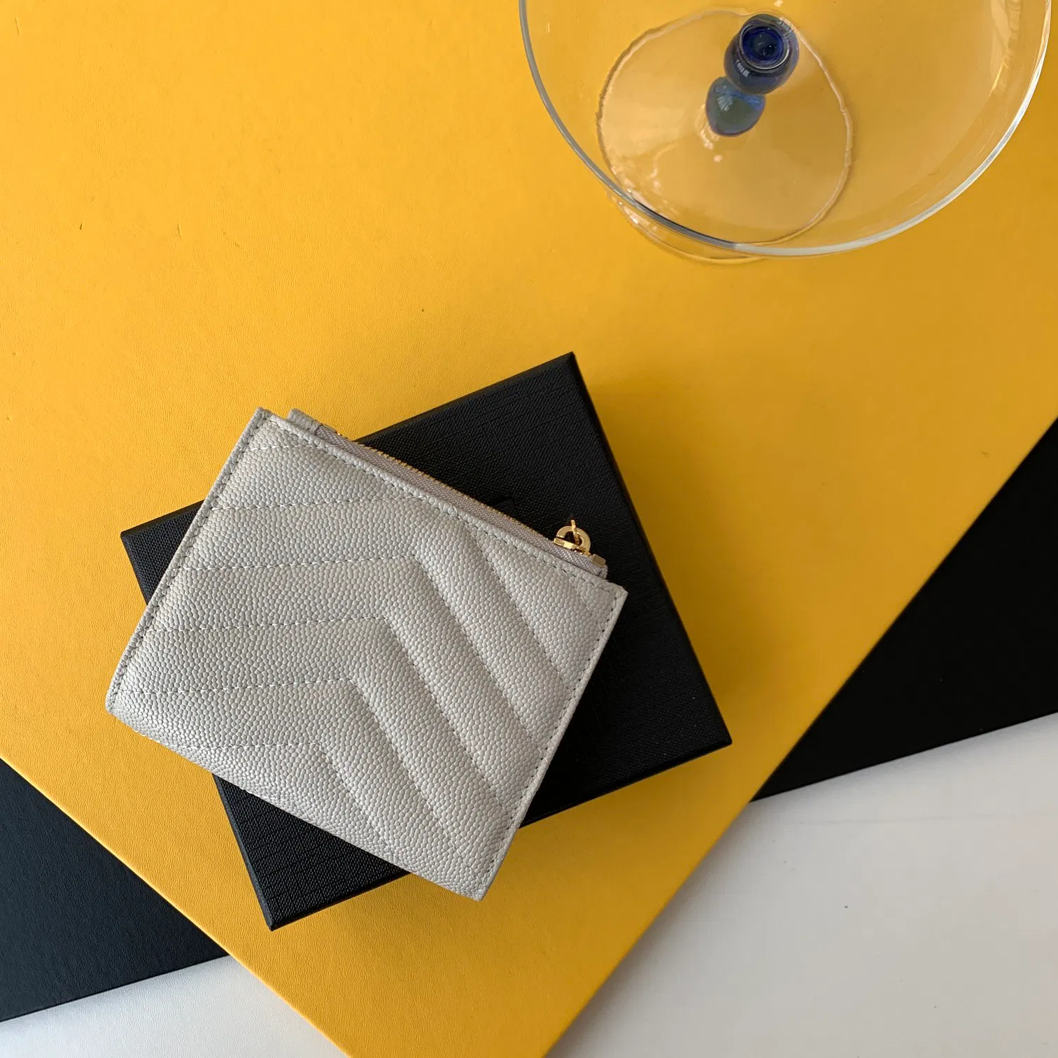 CASSANDRE MATELASSÉ FLAP CARD CASE IN GRAIN DE POUDRE EMBOSSED LEATHER — image 2