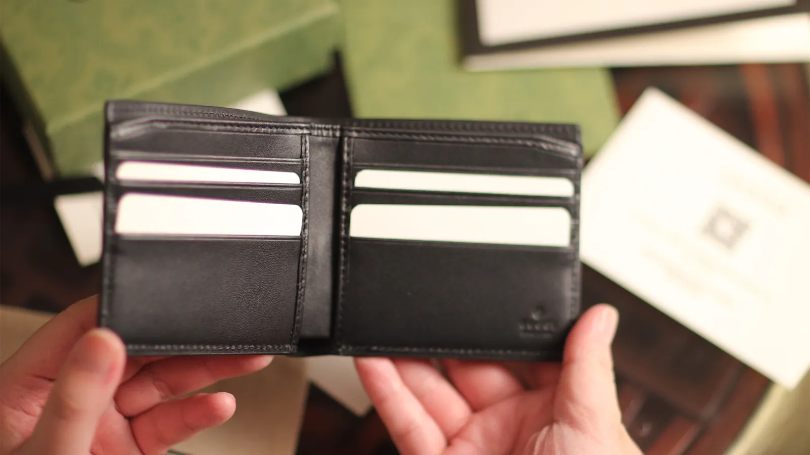 Bee print GG Supreme wallet — image 4