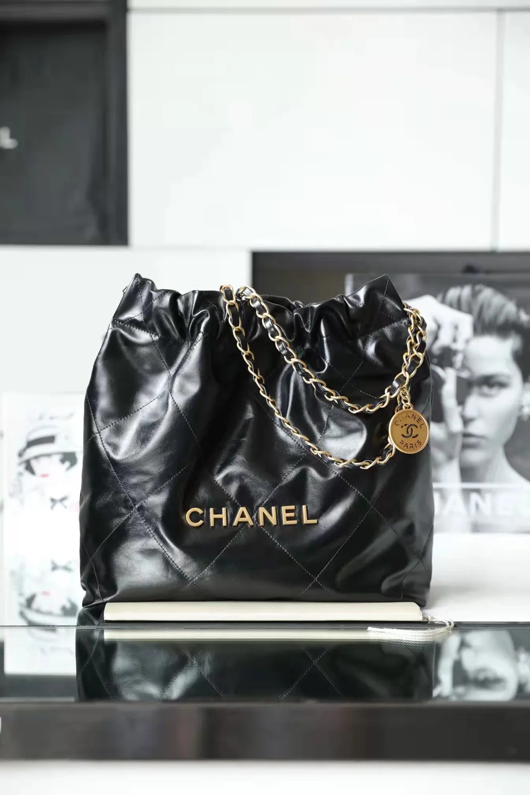 Chanel 22 Medium — image 11