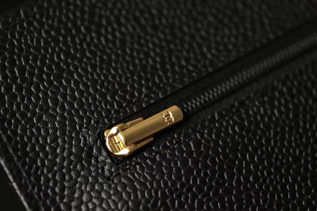 CHANEL WALLET ON CHAIN — image 9