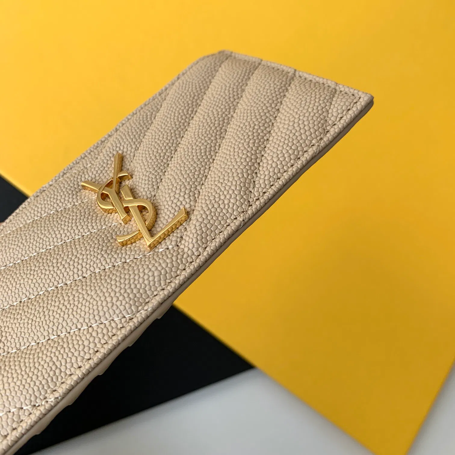 CASSANDRE MATELASSÉ ZIPPED FRAGMENTS CARD CASE IN GRAIN DE POUDRE EMBOSSED LEATHER — image 7