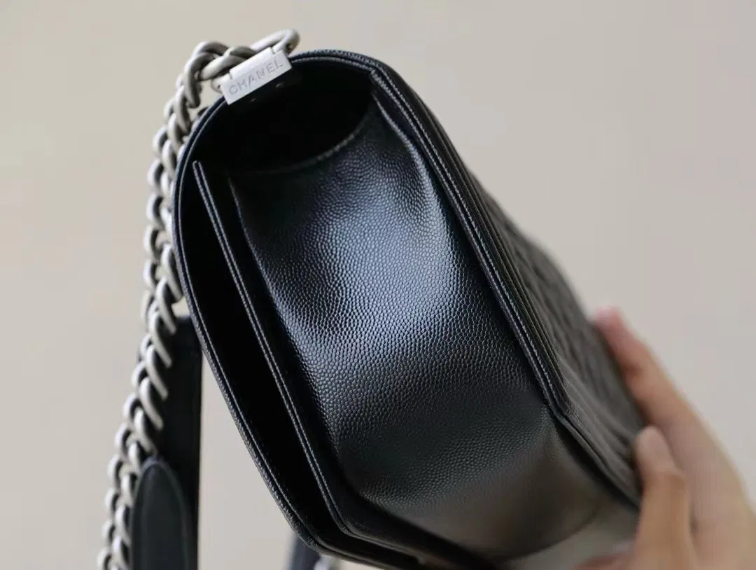 BOY CHANEL SHOULDER BAG Cow Leather — image 9