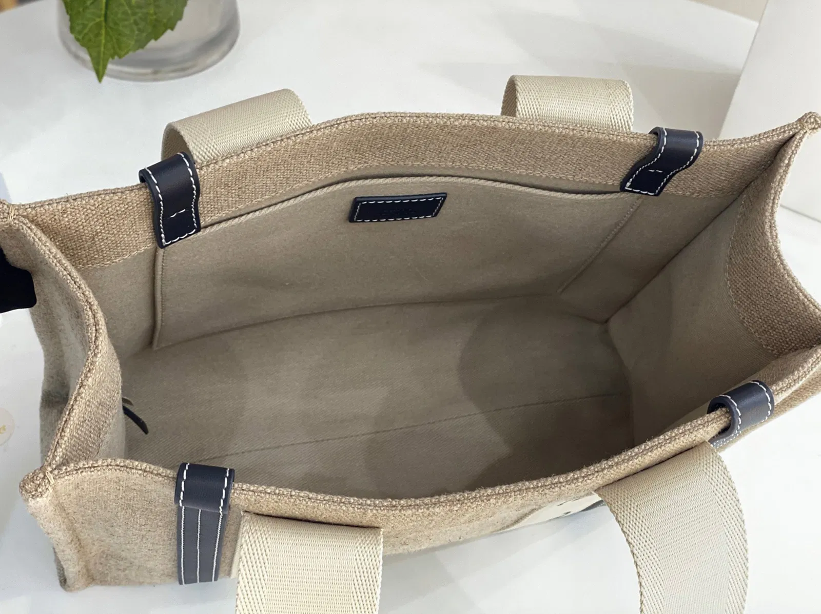 Top Quality Faux Chloe Woody Medium Tote Bag in Linen Canvas with Navy Blue Leather — image 8