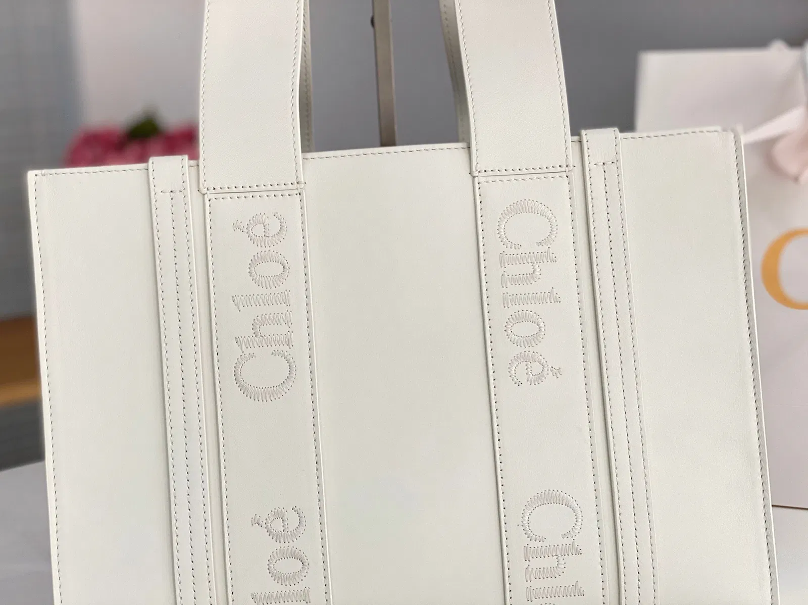 Top Quality Fake Chloe Woody Medium Tote Bag In White Calfskin — image 3
