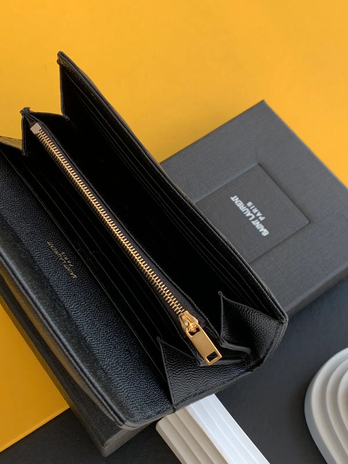 Leather wallet — image 4