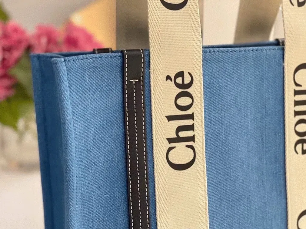 Top Quality Knockoff Chloe Medium Woody Tote Bag in Deadstock Denim — image 2
