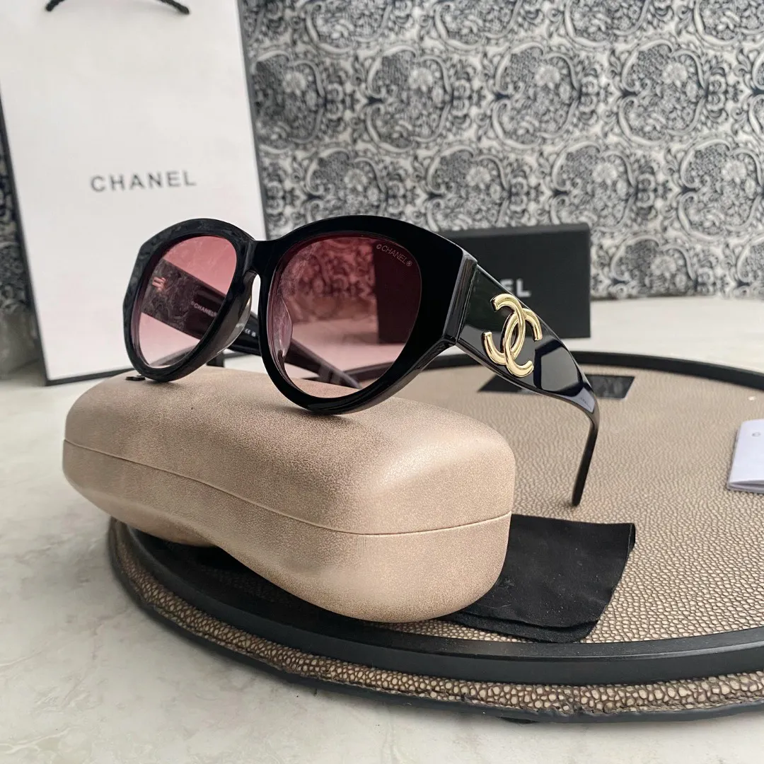 Vintage chanel sunglasses — image 8