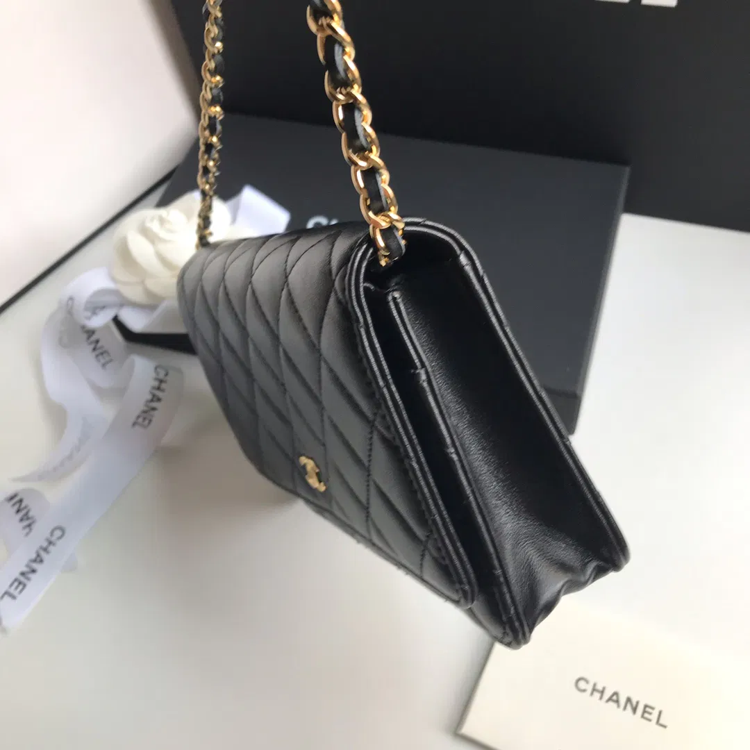 Chanel WOC — image 6