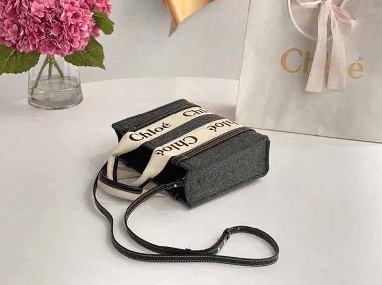 Top Quality Knockoff Previous Previous Chloe Small Woody Tote Bag In Grey Felt — image 4