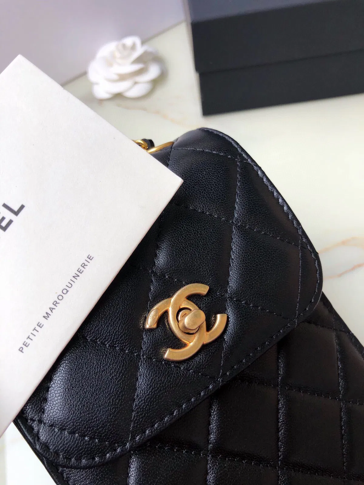 CHANEL CLUTCH — image 2