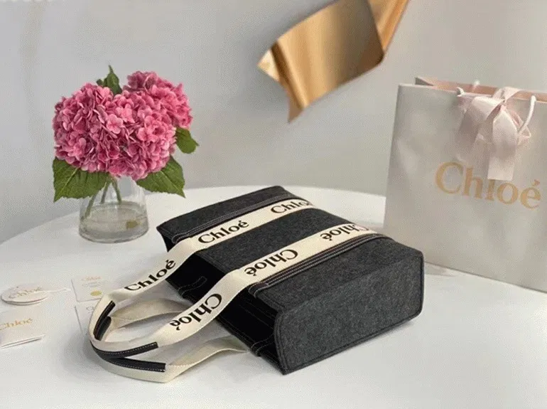 Top Quality Knockoff Chloe Large Woody Tote Bag In Grey Felt — image 4