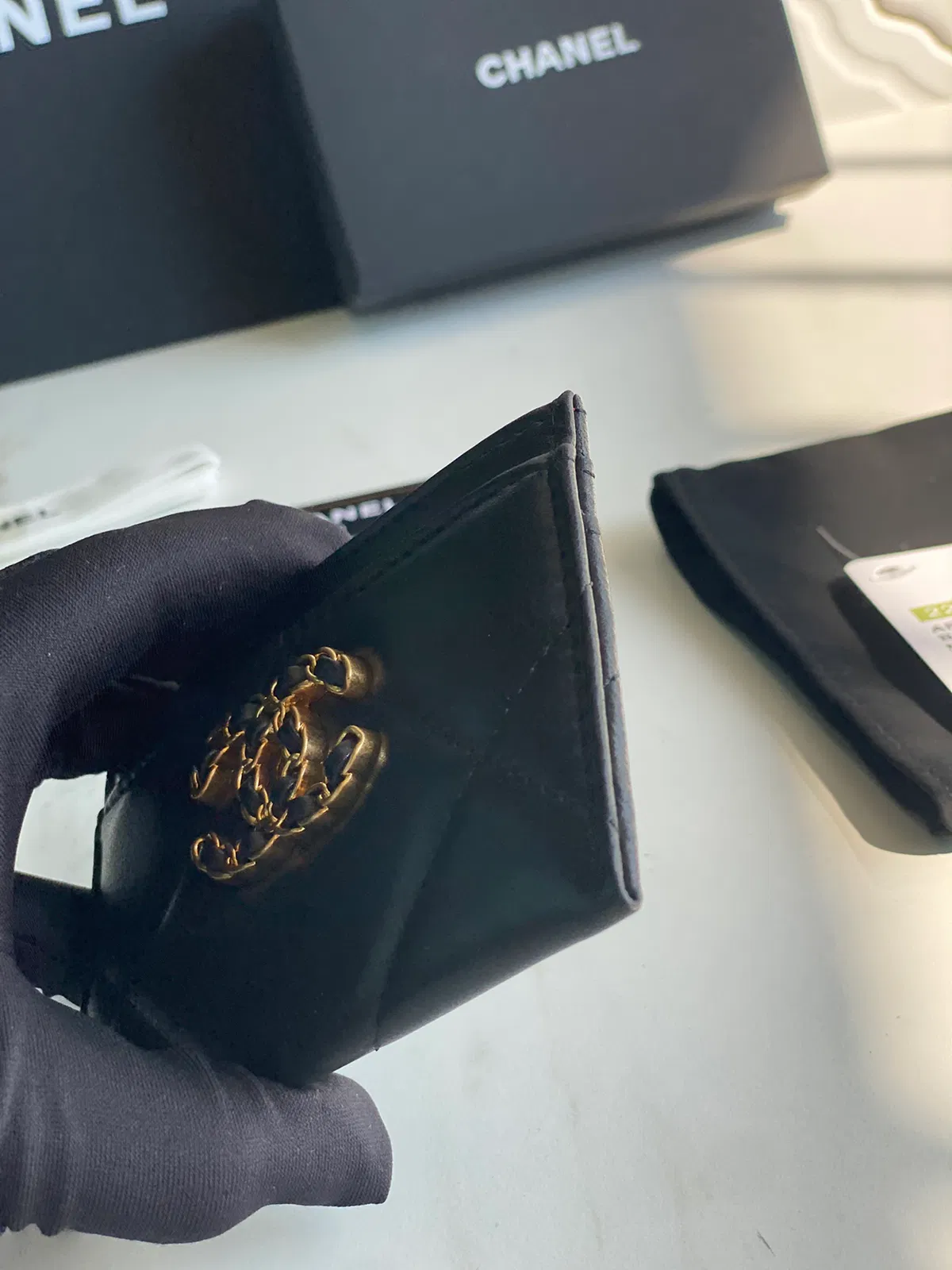 CHANEL 19 CARD HOLDER — image 7