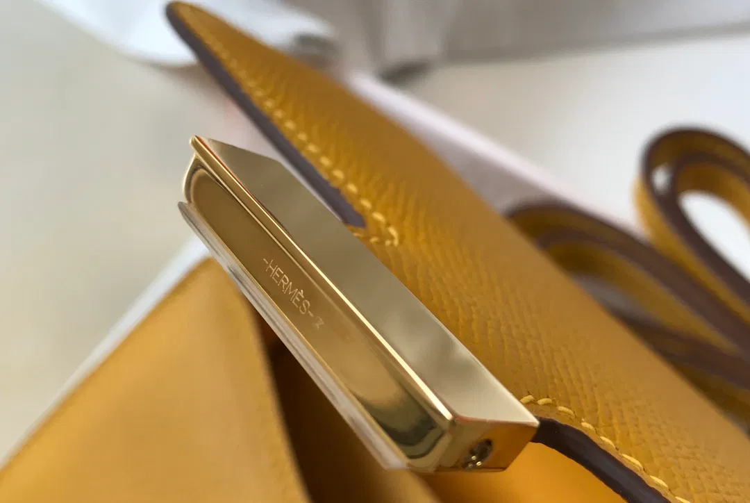 Hermes Constance — image 6